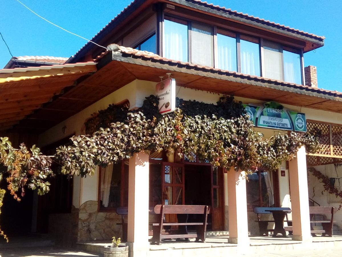 Guest House Ambrozia Kotel Exteriér fotografie